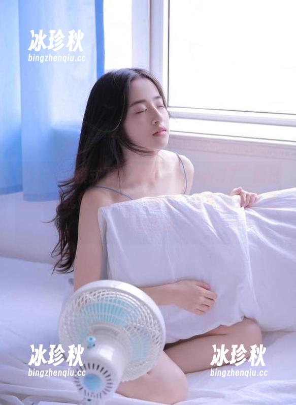 ios模式下，感觉“www.17”就是围绕着我旋转的那个园盘，好奇想夹过又不舍切断
