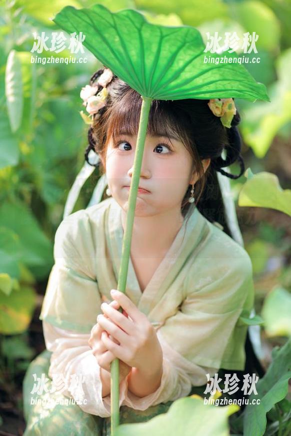 在51cgfun苹果版上刷八卦的时候，心里不由得想：这到底是释放压力，还是自我情感的苦恼？