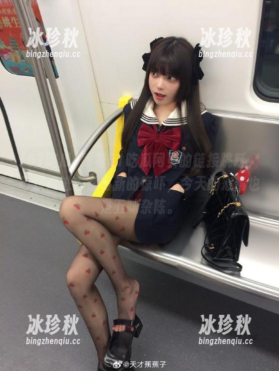 51吃瓜 跟着51吃瓜网页的链接跳跃,每次点进去都有新的惊吓,今天的心情也是五味杂陈。