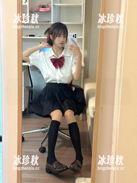 51吃瓜 免费看51吃瓜的18岁办公室恋情,连我都觉得好尴尬!