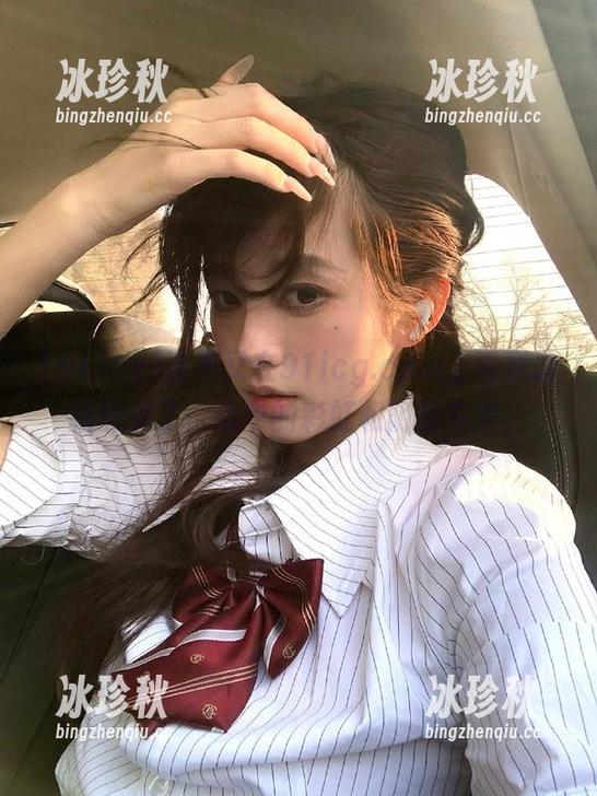 91icg 这不又在91icg.cpm上看到最新的瓜了,心中的彩虹和阴霾交织。