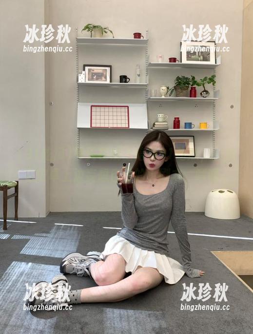 91吃瓜 每天在线上陪着91吃瓜,一边在安卓上边妄想自己的小剧本,嘿嘿...