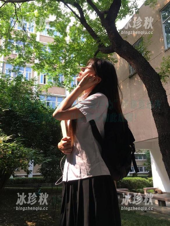 91吃瓜中心 “91吃瓜中心”带你直达失控的瞬间,八卦从未如此放肆!