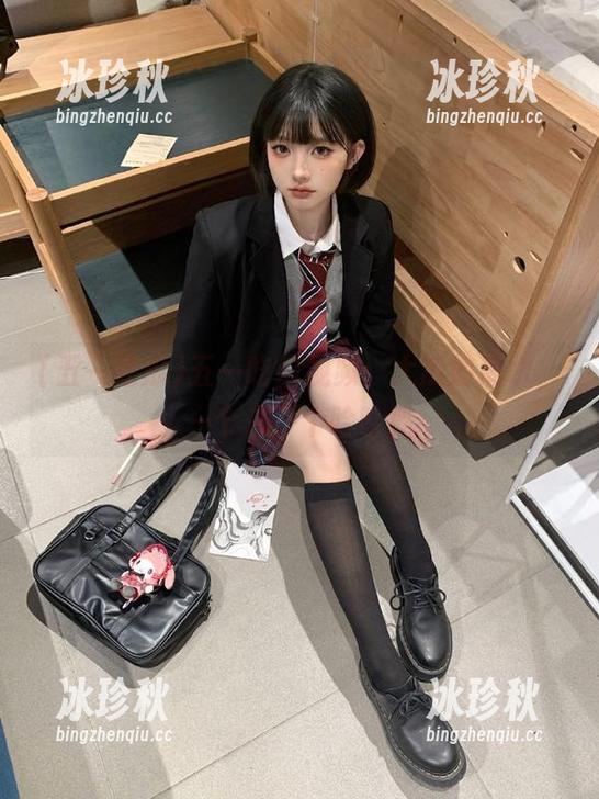 五一吃瓜 五一吃瓜视频:大瓜如潮水,一个来一个哈哈!