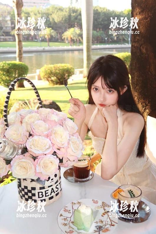在吃瓜网的苹果版里，免费漫画让人心动不已！