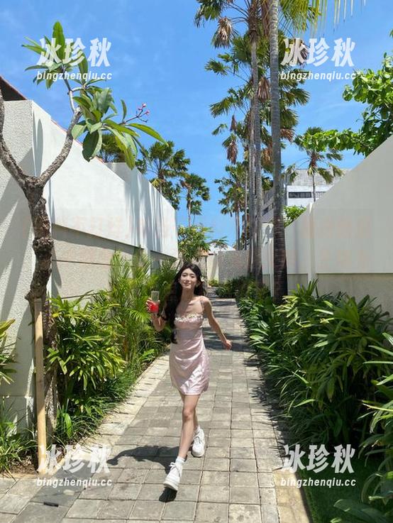 黑料不打烊 每当“黑料不打烊”推送新瓜,心中默念:这一波吃瓜免费又爽,生活为啥不多点这种点缀呢?