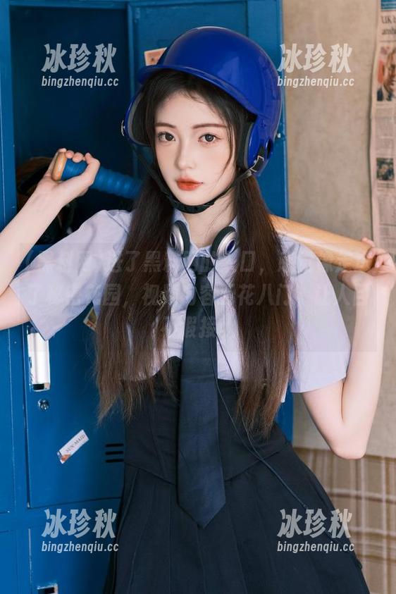 黑料网 进了黑料网的入口,感觉像走进了秘密花园,视频内容五花八门,让人目不暇接。