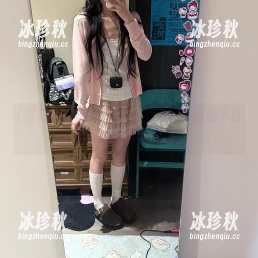 黑料网 今夜黑料网疯狂上新,资源不打烊,瓜都掉下来了!